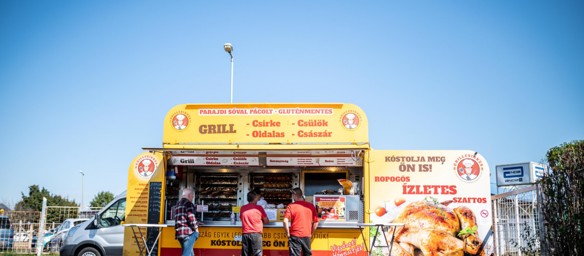 A t&ouml;k&eacute;letes grillcsirke nyom&aacute;ban - N&eacute;gy ker&eacute;ken tal&aacute;lj&aacute;tok Kaposv&aacute;r legjobb grillcsirk&eacute;j&eacute;t