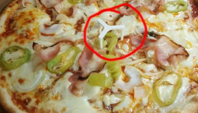 V&aacute;gj&aacute;tok azt a kis feh&eacute;r m&uuml;ty&uuml;rt a pizz&aacute;sdobozokban? Na, az most ilyen menőn n&eacute;z ki az egyik pizz&eacute;ri&aacute;n&aacute;l!