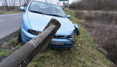 Menek&uuml;lni kezdett a rendőr&ouml;k elől egy somogyi f&eacute;rfi, de t&uacute;l r&eacute;szeg volt, az első kanyarban elsz&aacute;llt