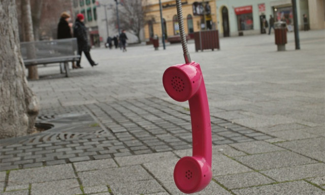 G&aacute;losf&aacute;n &ouml;sszetűz&eacute;sbe keveredtek egy telefonf&uuml;lk&eacute;vel