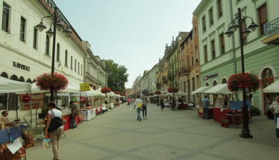 Minden &aacute;rus &eacute;s b&oacute;d&eacute; a hely&eacute;n - Elkezdőd&ouml;tt a 2017-es Mi&eacute;nk a v&aacute;ros! GAL&Eacute;RIA