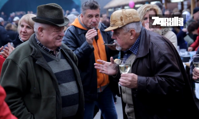 Ki&uuml;t&ouml;ttem Buny&oacute;s Pityut! - A Szennai Hurkafesztiv&aacute;lon j&aacute;rtunk