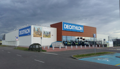 &Eacute;rkezik a Decathlon Kaposv&aacute;rra?