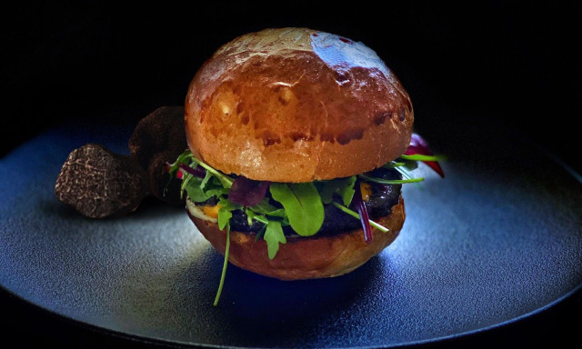 A KP Burger is &aacute;t&aacute;llt a kisz&aacute;ll&iacute;t&aacute;sra - Mutatjuk a v&aacute;laszt&eacute;kot!