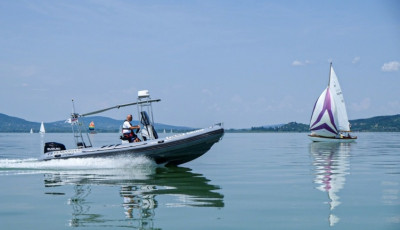 Dr&aacute;g&aacute;n megfizethet moh&oacute;s&aacute;g&aacute;&eacute;rt a telhetetlen balatonlellei horg&aacute;sz