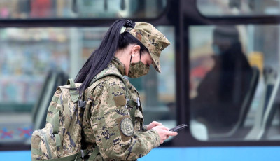 Erős&iacute;t keleti sz&aacute;rny&aacute;n a NATO, harccsoportot k&uuml;ldenek Magyarorsz&aacute;gra