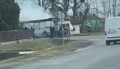 Csutk&aacute;ra ki&eacute;gett egy busz Hetesen - VIDE&Oacute;