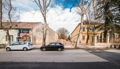 Mutatjuk, m&eacute;g meddig parkolhatunk ingyen a v&aacute;rosban