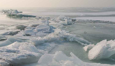 &Eacute;letvesz&eacute;lyes a Balaton jeg&eacute;n tart&oacute;zkodni