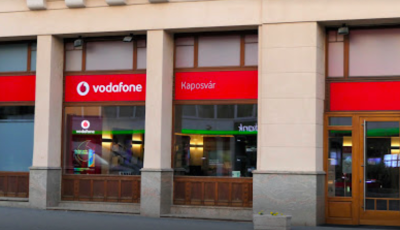 Fizetett, 16 hetes sz&uuml;l&eacute;si szabads&aacute;got biztos&iacute;t az ap&aacute;knak is a Vodafone