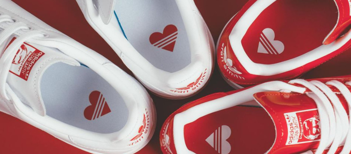 Ezzel a limit&aacute;lt Stan Smith l&eacute;pővel &uuml;nnepli az Adidas a Valentin napot