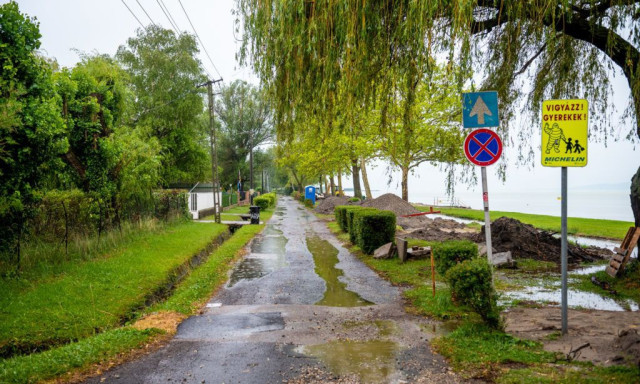 J&uacute;lius v&eacute;g&eacute;ig biztosan nem k&eacute;sz&uuml;l el a fony&oacute;di szabadstrand