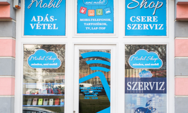 Nagy a ny&uuml;zsg&eacute;s a Mobil Shopban! - K&ouml;rben&eacute;zt&uuml;nk a v&aacute;ros leggyorsabb telefon szerv&iacute;z&eacute;ben!