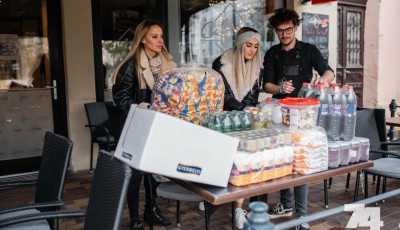 Tart&oacute;s &eacute;lelmiszerrel t&aacute;mogatja a Caf&eacute; Noir az &Ouml;sszefog&aacute;sunk csal&aacute;djait!