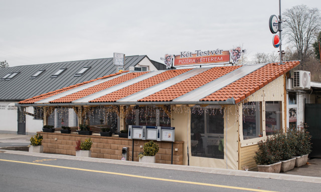 20 &eacute;ves a v&aacute;ros egyik legn&eacute;pszerűbb pizz&eacute;ri&aacute;ja, aj&aacute;nd&eacute;kesővel &uuml;nnepel a K&eacute;t Testv&eacute;r!