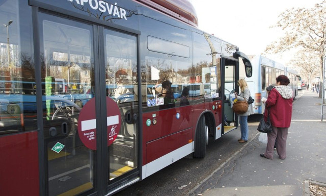 Hallott&aacute;k a panaszokat, h&eacute;tfőtől bőv&iacute;tett menetrenddel k&ouml;zlekednek a kaposv&aacute;ri buszok