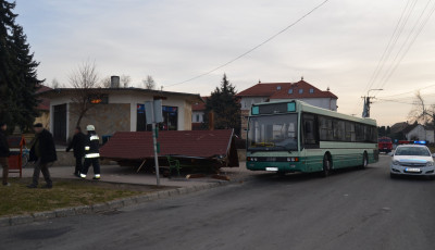 H&eacute;tfőn nem voltak form&aacute;ban a somogyi sofőr&ouml;k - Kadark&uacute;ton m&eacute;g egy buszmeg&aacute;ll&oacute; is &uacute;tban volt