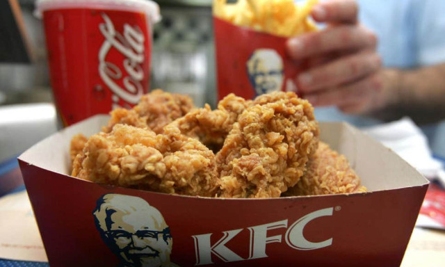 Azt hogy? Csirkementes napot tart a KFC