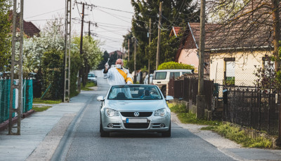 Egy Volkswagenből szentelt&eacute;k meg az &eacute;teleket Lell&eacute;n &eacute;s k&ouml;rny&eacute;k&eacute;n!