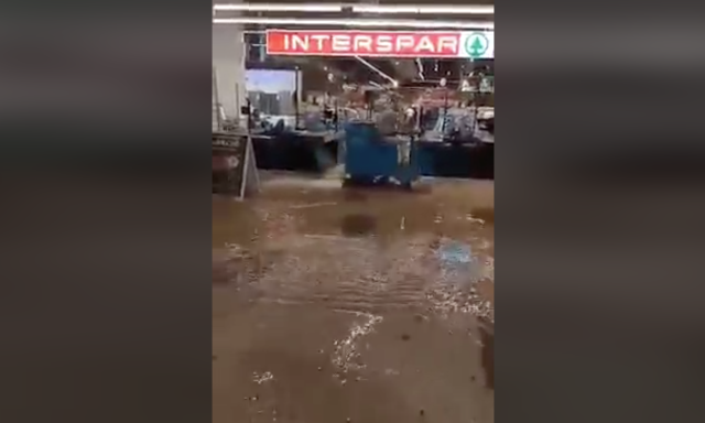 P&eacute;cs rendesen kapott a zuh&eacute;b&oacute;l, a fel&uacute;j&iacute;tott Interspart is el&ouml;nt&ouml;tte a v&iacute;z - VIDE&Oacute;