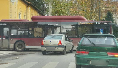 Puszit kapott a helyi j&aacute;rat - Busznak mentek a belv&aacute;rosban