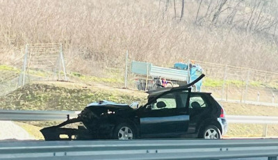 S&uacute;lyos baleset t&ouml;rt&eacute;nt a 67-esen, mentőhelikopter is &eacute;rkezett a s&eacute;r&uuml;ltekhez