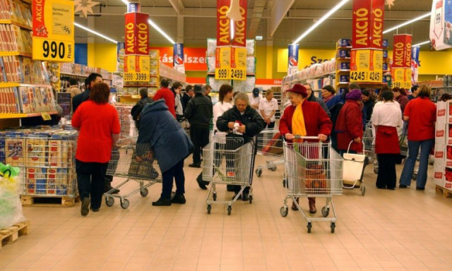 V&eacute;gre a kaposv&aacute;ri elad&oacute;k &eacute;s boltosok is haza&eacute;rhetnek időben Szenteste!