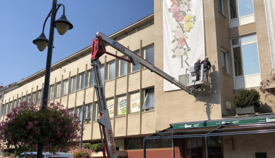 Eltűnt az &oacute;ri&aacute;si Kaposv&aacute;r felirat a Kapos Hotel oldal&aacute;r&oacute;l! - Szavazzatok, mi ker&uuml;lj&ouml;n a hely&eacute;re!