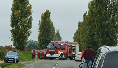 Nagy baleset volt Mozsg&oacute;n, mindk&eacute;t s&aacute;vot lez&aacute;rt&aacute;k