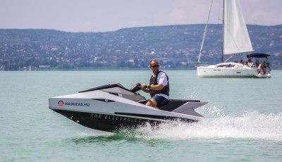 Jetski a Balatonon - Szerinted j&oacute;  &ouml;tlet?