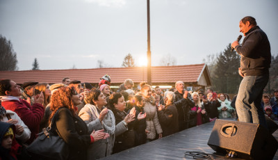 &Oacute;ri&aacute;si t&ouml;meg &eacute;s &iacute;zletes falatok! - Ilyen volt a 12. Szennai Hurkafesztiv&aacute;l