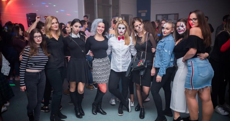 Izgalmas jelmezekbe botlottunk az &eacute;jjel - Halloween partyt tartottak az egyetemen - GAL&Eacute;RIA