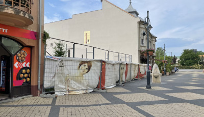 Ker&uuml;lni kell, megint lez&aacute;rt&aacute;k a Corso bej&aacute;rat&aacute;t az Ady felől