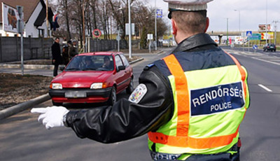 Rengeteg a jogsi n&eacute;lk&uuml;l vezető sofőr, szigor&iacute;tanak - 3 &eacute;v b&ouml;rt&ouml;n is j&aacute;rhat a visszaesőknek