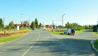 Fennhagyta a darut, leszak&iacute;totta a felsővezet&eacute;keket Kapos&uacute;jlakon