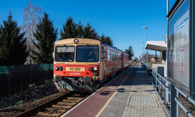 V&eacute;gre! Nem &aacute;ll meg a vonat Kaposv&aacute;r &eacute;s Fony&oacute;d k&ouml;zt ha nem jelz&uuml;nk