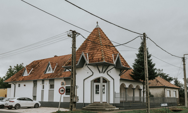 &Uacute;j &eacute;tterem ny&iacute;lik a V&ouml;r&ouml;s Fogad&oacute; hely&eacute;n - Modern diz&aacute;jnnal &eacute;s vad fog&aacute;sokkal v&aacute;r benneteket a Lagom!