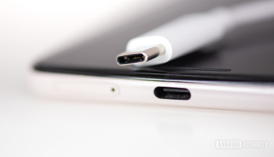 Megt&ouml;rt a j&eacute;g - Az iPhone-ok is &aacute;t&aacute;llnak az USB-C csatikra