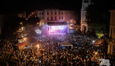 Nagyot ment a Follow The Flow, teljesen megtelt szombat este a Kossuth t&eacute;r - GAL&Eacute;RIA