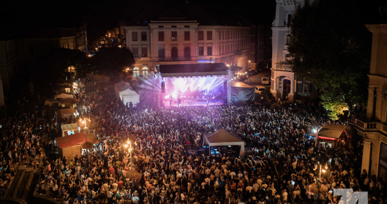 Nagyot ment a Follow The Flow, teljesen megtelt szombat este a Kossuth t&eacute;r - GAL&Eacute;RIA