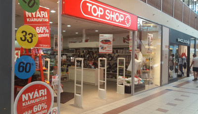 Top Shop &uuml;zlet ny&iacute;lik a Corsoban