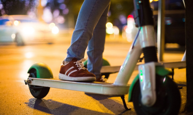 J&ouml;n az &uacute;j elektromos roller szab&aacute;lyoz&aacute;s, &iacute;gy kategoriz&aacute;lj&aacute;k majd őket