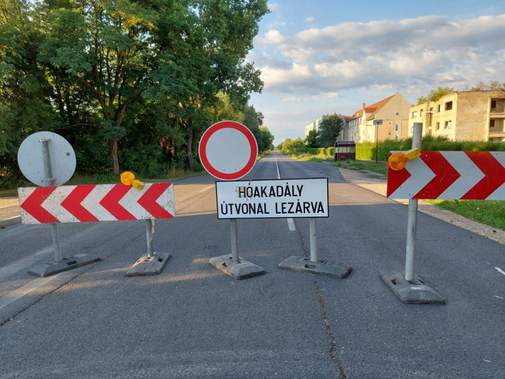 Semmi kül, csak HÓAKADÁLY miatt lezártak egy utat Kaposszekcsőn