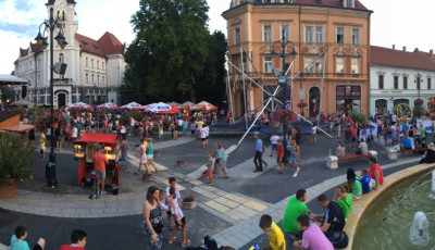 Nita Dance Club &eacute;s MC Pita Ramos - cs&uuml;t&ouml;rt&ouml;ki helyzetjelent&eacute;s a Kossuth t&eacute;rről