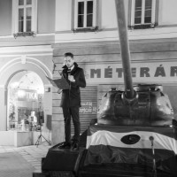 Gyertyagyújtás az 56-os hősök emlékére a Kossuth téren - Galéria
