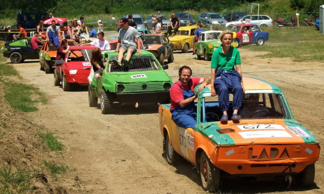 Z&uacute;zda szerelmesei gy&uuml;lekező! 10 &eacute;v ut&aacute;n &uacute;jra roncsderbit tartanak Igalban!