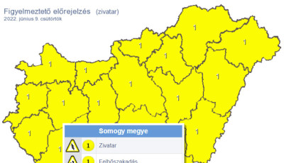 Domb&oacute;v&aacute;rt is durv&aacute;n elkapta az eső, szinte foly&oacute;v&aacute; alakult n&eacute;h&aacute;ny aut&oacute;&uacute;t - VIDE&Oacute;