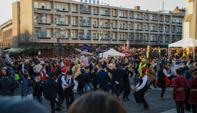 Meg&uacute;jult form&aacute;ban t&eacute;r vissza a kaposv&aacute;ri farsang