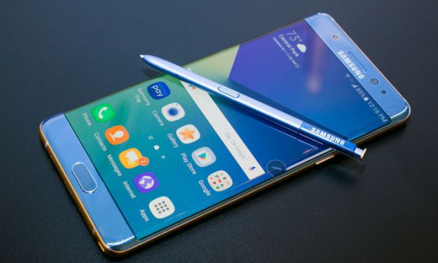 &Oacute;ri&aacute;si bajban a Samsung a felrobban&oacute; k&eacute;sz&uuml;l&eacute;kei miatt &ndash; Visszah&iacute;vt&aacute;k az &ouml;sszes Note 7-est!