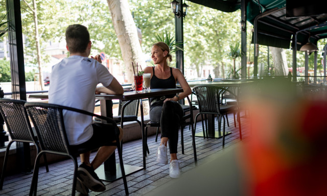 Egy &eacute;ves lett a Noszlopy sor &uuml;dv&ouml;sk&eacute;je - Megn&eacute;zt&uuml;k, mennyit fejlőd&ouml;tt a Cafe Noir